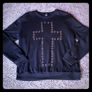 Cross crew neck ✝️